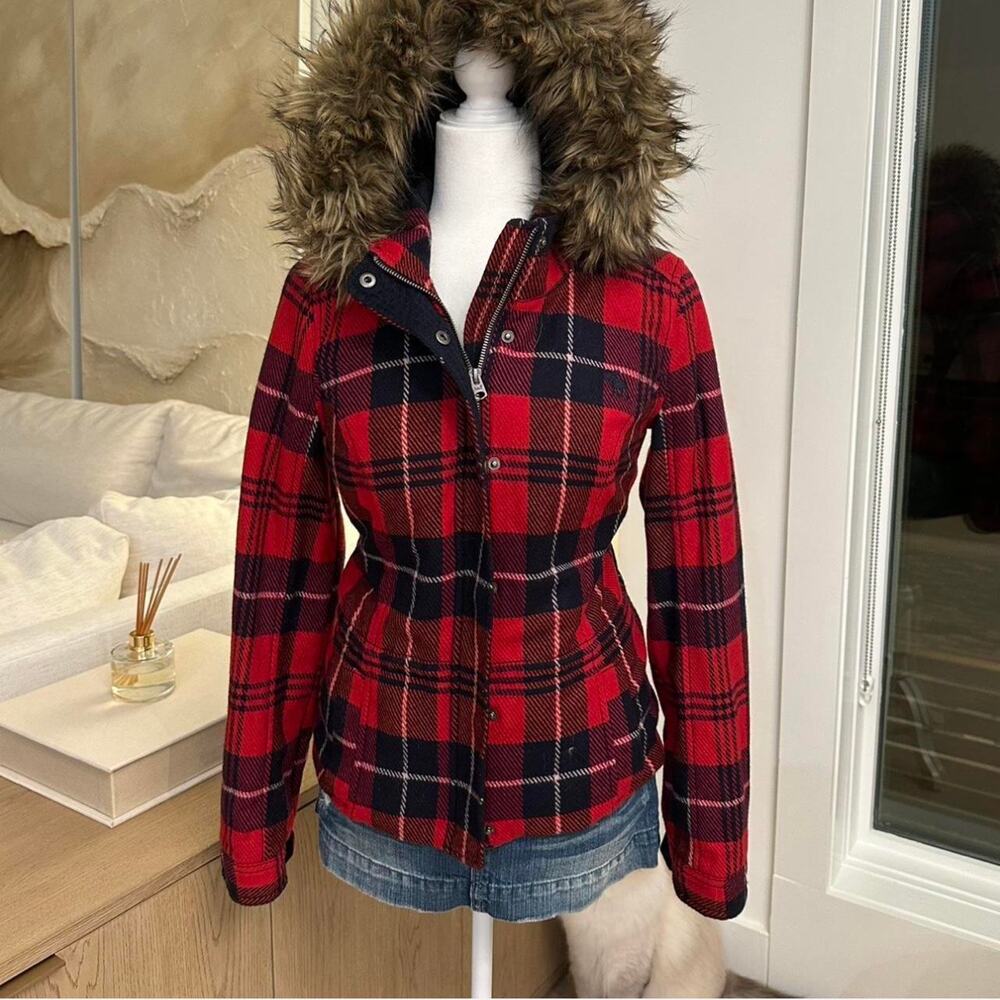 Vintage abercrombie red and black vintage plaid jacket